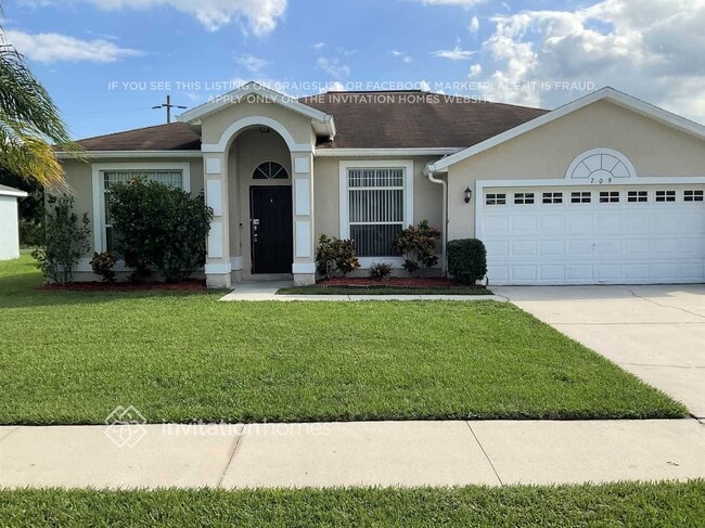 Building Photo - 709 Modena St