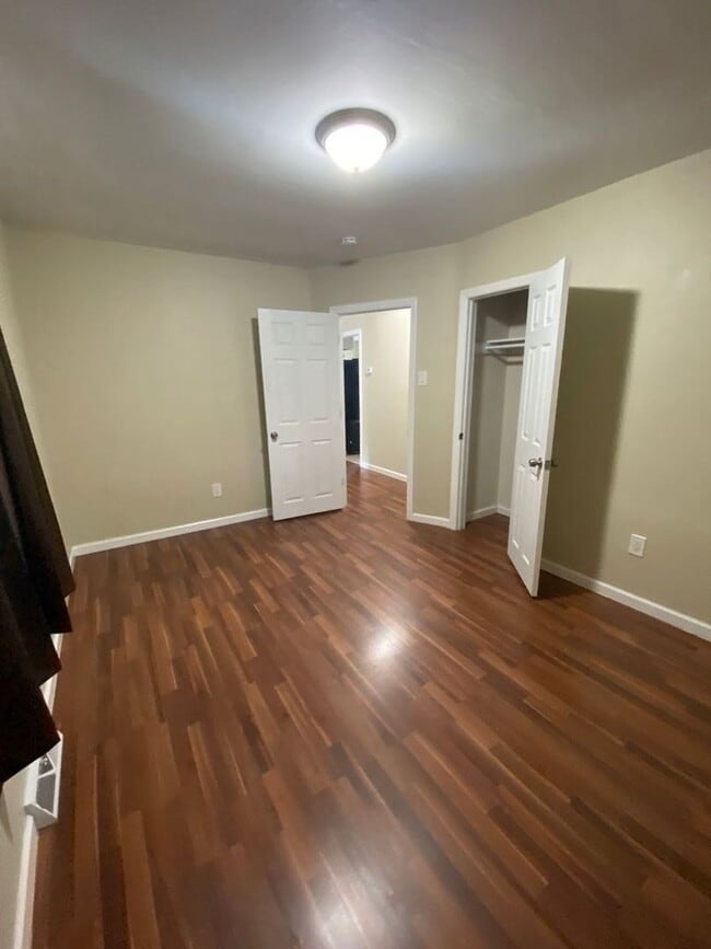 Building Photo - 241 Lafayette Ave