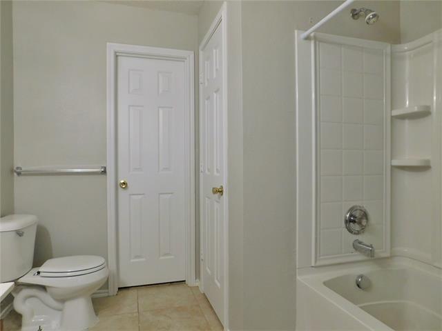 Building Photo - 2628 S Wavecrest Ct