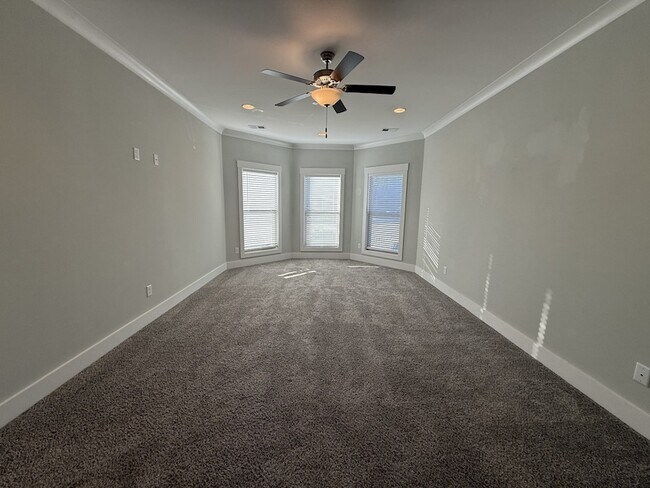 Building Photo - 1124 Watercress Ct