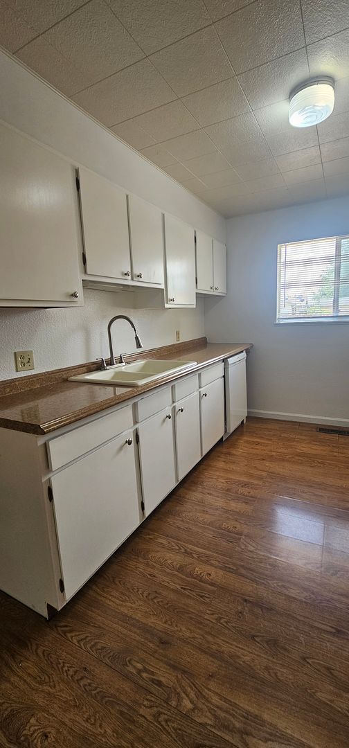 Building Photo - North West Reno 3 bed Room 2 bath 2 car garage Home For Rent,