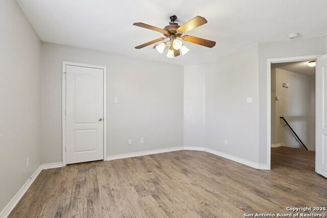 Building Photo - Stunning 4 Bedroom 2.5 Bath home in The Ridge at Lookout Canyon ~ Move in Ready!