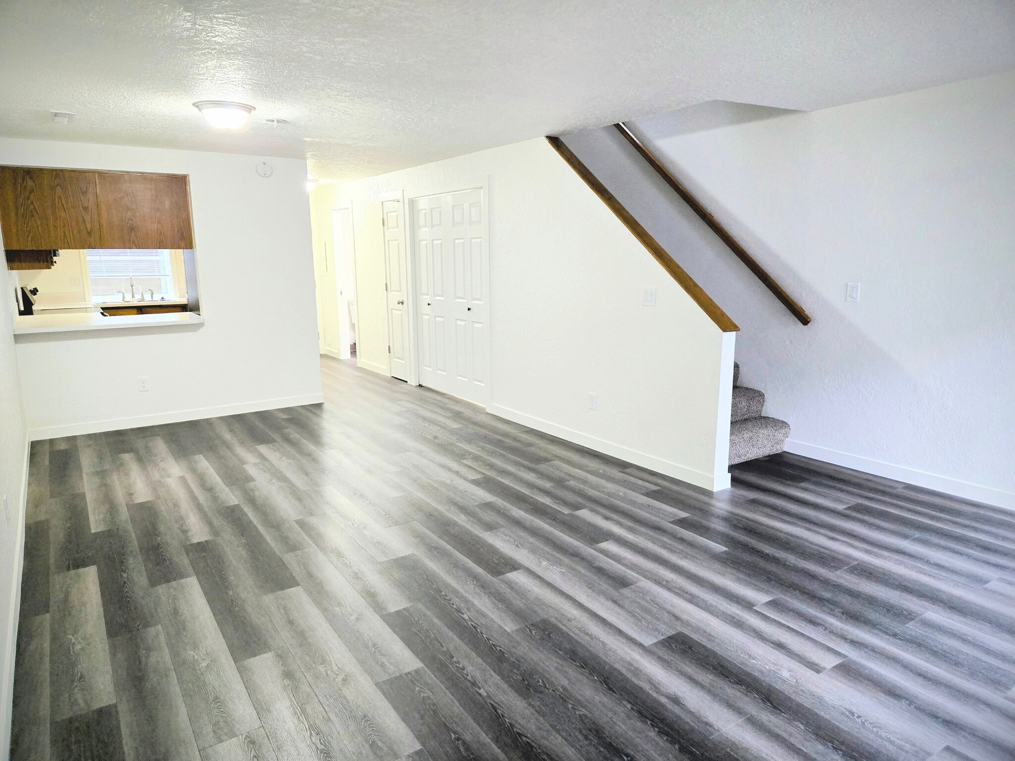 DINING AREA - St James Condominiums