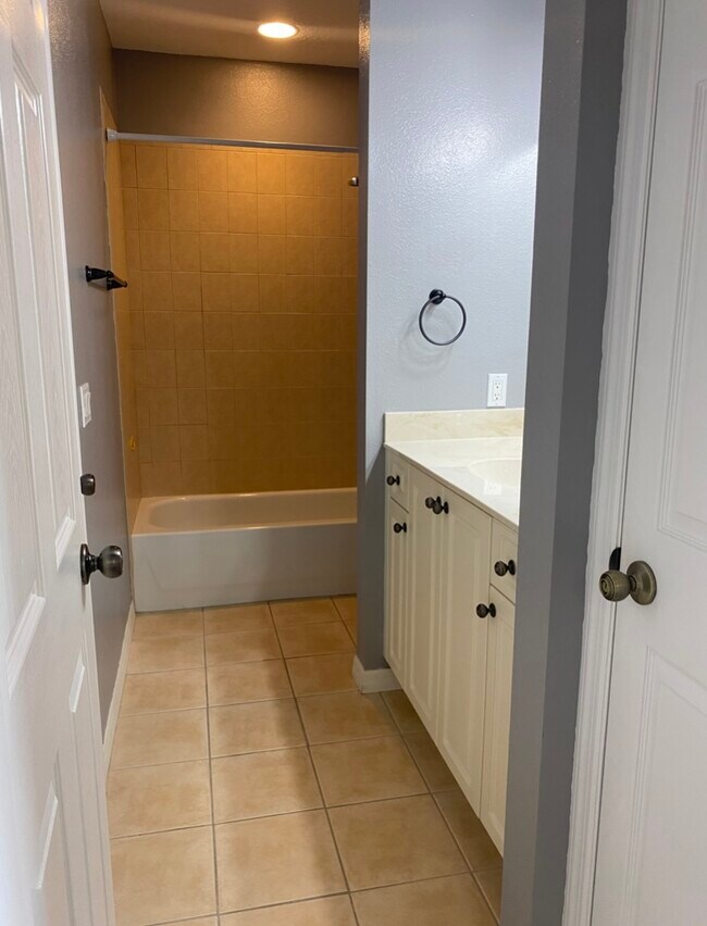 Building Photo - 1452 Rio de Janeiro Ave