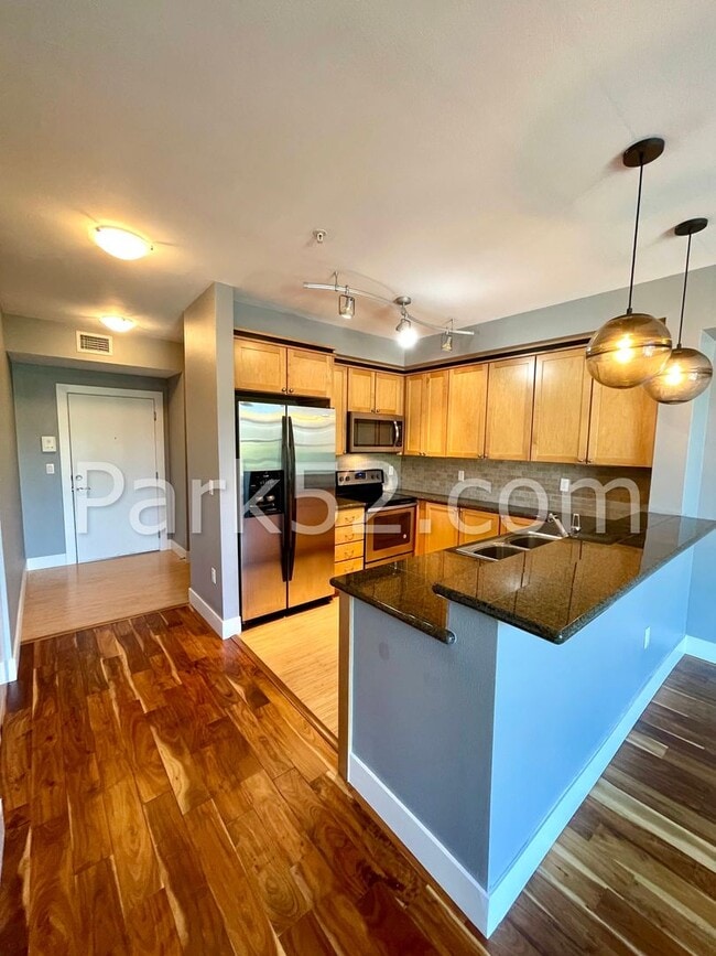 Building Photo - $250 Off Move In Special!  One Bedroom Con...