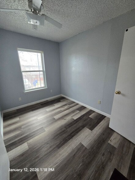 Building Photo - 900 S 15th St