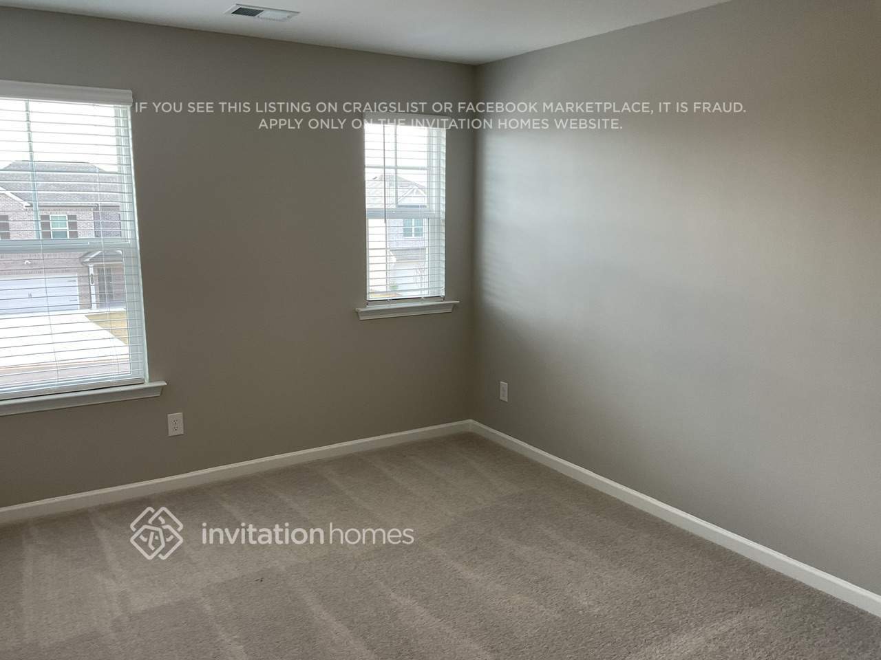 Building Photo - 516 Almere Dr