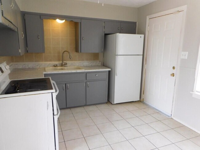 Building Photo - 1509 NW Williams Ave