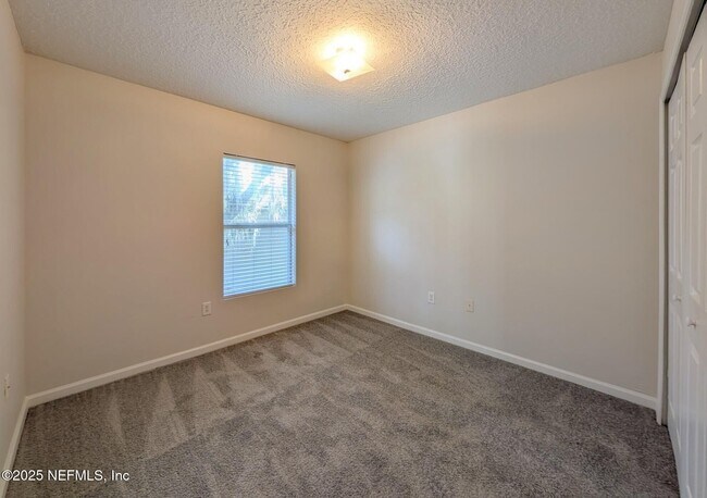 Building Photo - 6076 Maggies Cir