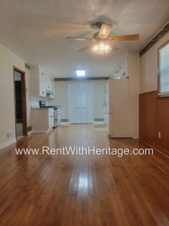 Building Photo - Gorgeous 3bd/2bath Brick Home/ Attention To Detail/ Upgrades Galore/ Great Location