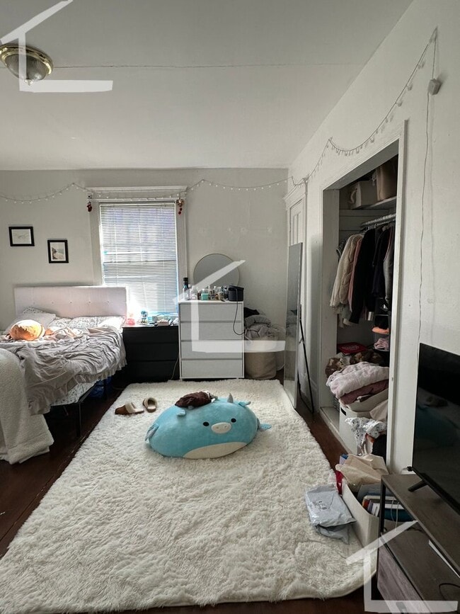 Building Photo - Nice 3 bed in Brighton