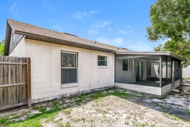 Building Photo - 610 N Delmonte Ct