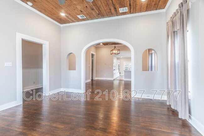 Building Photo - 242 Furnish Ave
