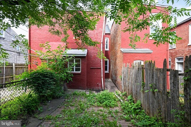 Building Photo - 361 Beaver St