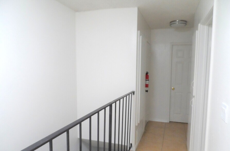 Building Photo - 6633 Stonepine Ln