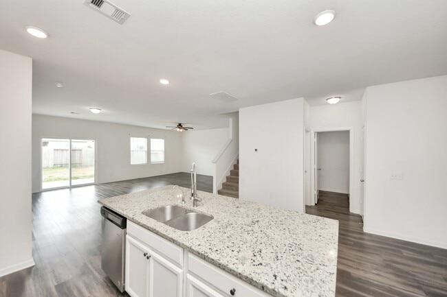 Building Photo - 2056 Spindletree Ln