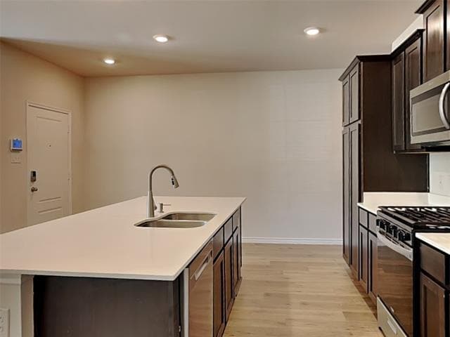 Building Photo - 2020 Saddle Wy