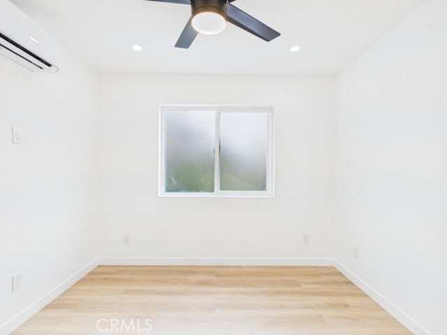 Building Photo - 748 Newport Ave