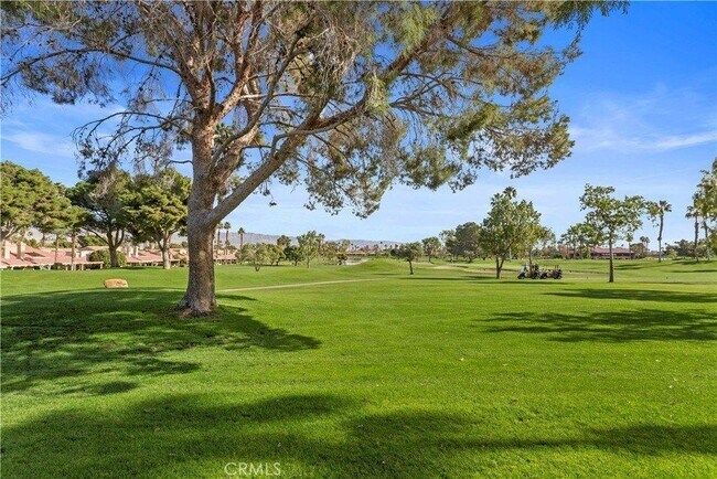 Building Photo - 41220 Woodhaven Dr W