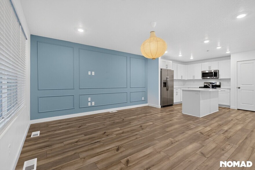 Building Photo - 2956 Golden Spike Dr