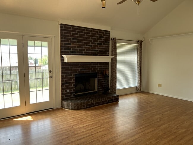 Building Photo - 9712 Grissom Dr