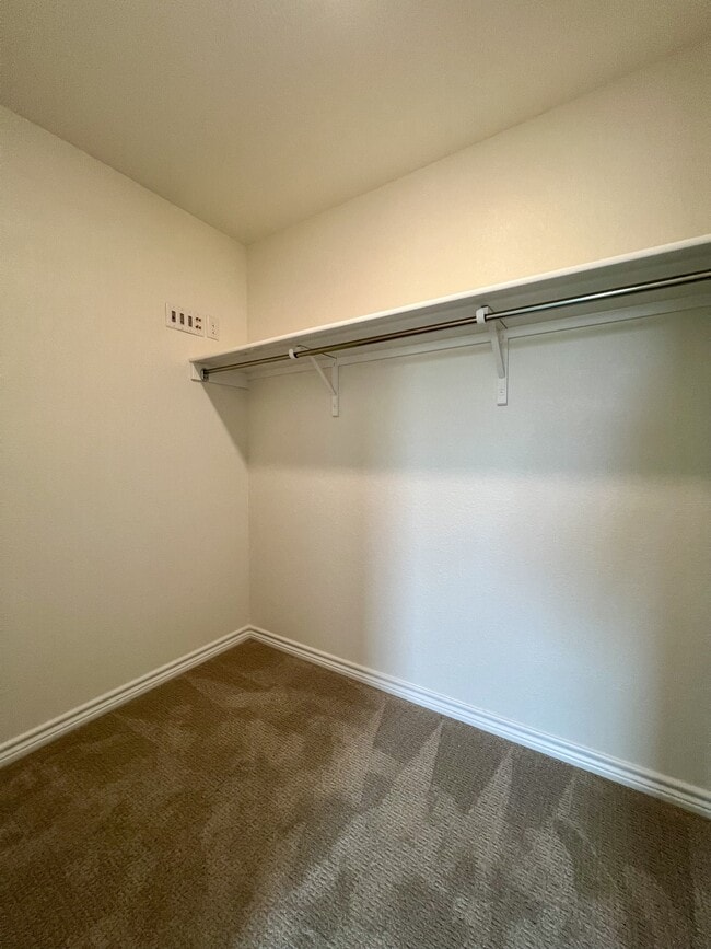 Building Photo - 14839 Vance Jackson Rd