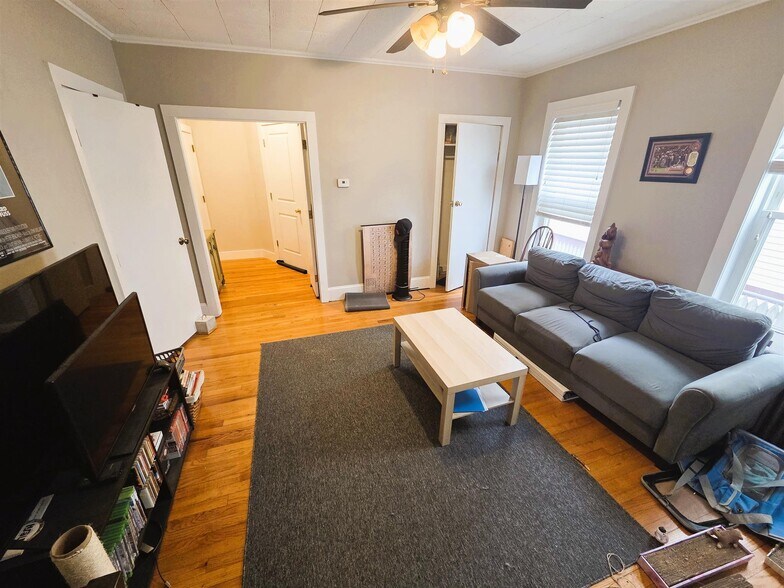 Building Photo - 55 Gorham St