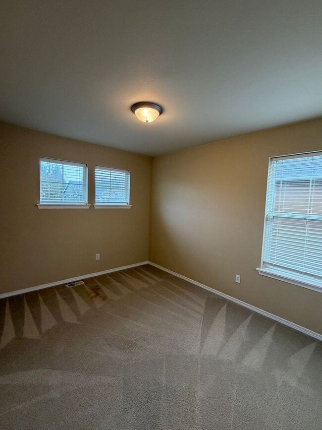 Building Photo - 7125 Axis St SE