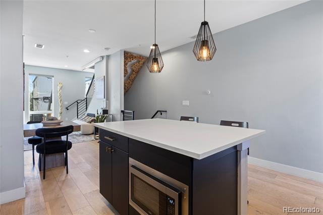 Building Photo - 3566 W 16th Ave