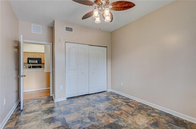 Building Photo - 9833 Baywinds Blvd