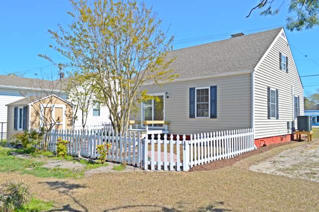 Rear of the house - 901 Live Oak St
