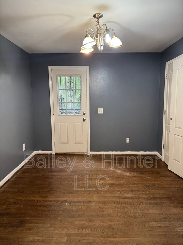 Building Photo - 764 Matilda Pl NW