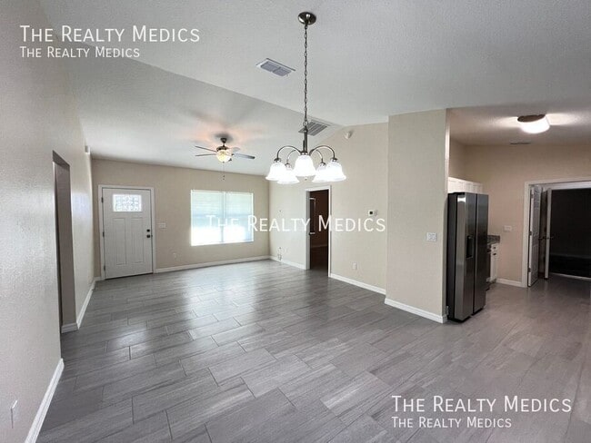 Building Photo - 4 Malauka Ln Dr