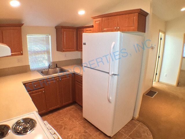 Building Photo - FREE RENT! Charming 3-Bed Home with 1.5 Ba...