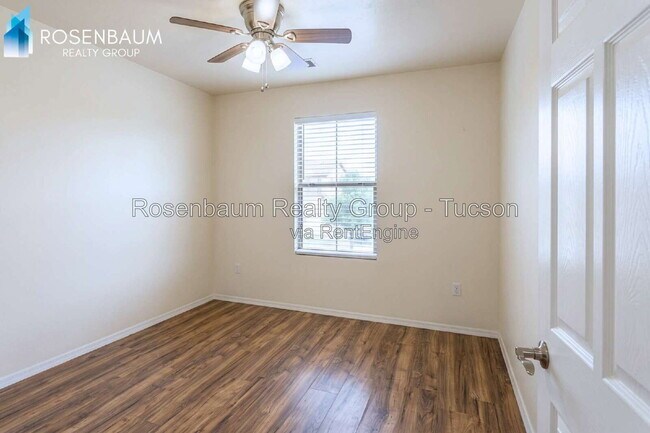 Building Photo - 12060 W Makenna Ln