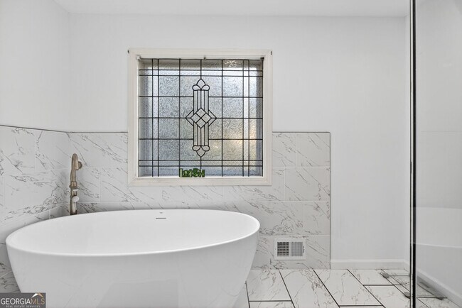 Building Photo - 2222 Amber Creek Trail