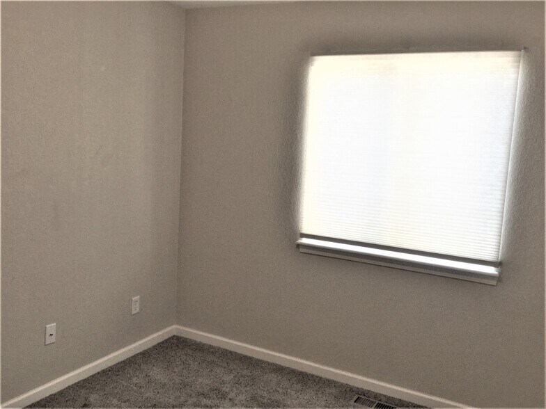 Building Photo - 2922 Swan Point Ct