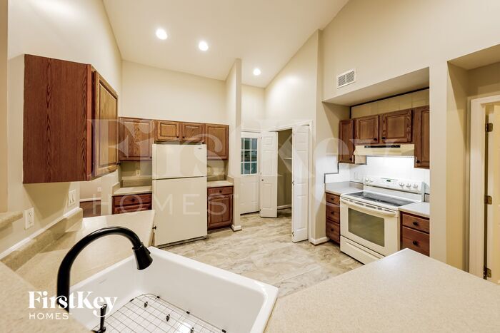 Building Photo - 443 Mountain Crest Dr