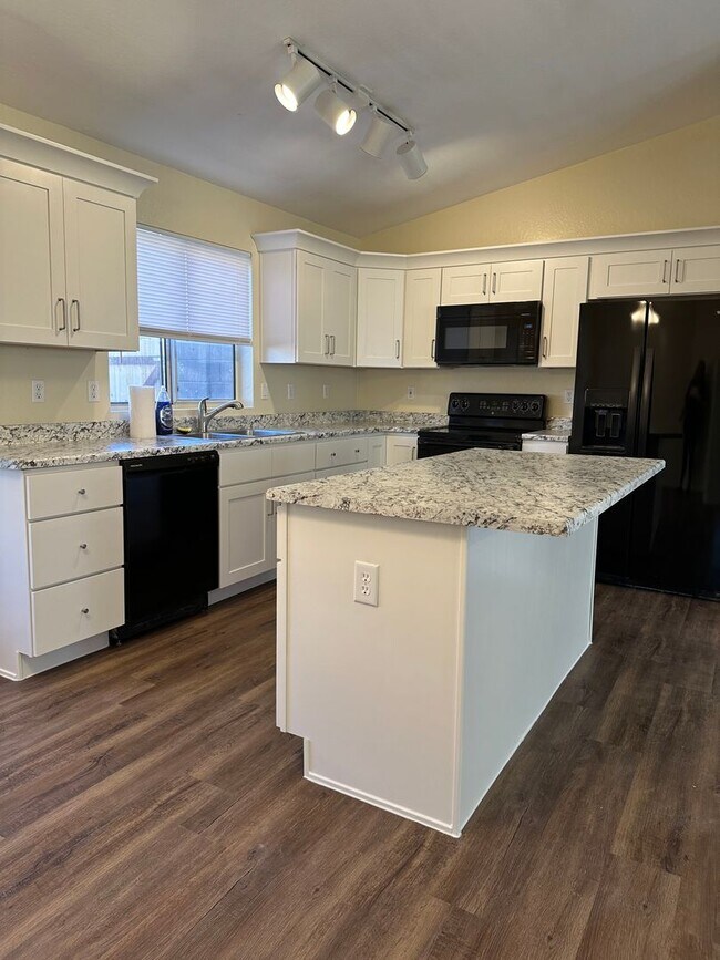 Building Photo - COMING SOON IN CENTRAL CHANDLER!!!