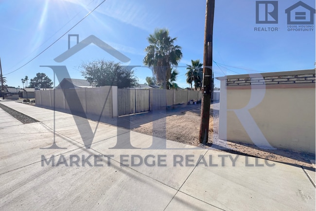 Building Photo - 5Bed/5Bath House at University Dr/Priest Dr! Move-In Ready on 05/07/2026! - 4 CAR CARPORT! NO HOA!