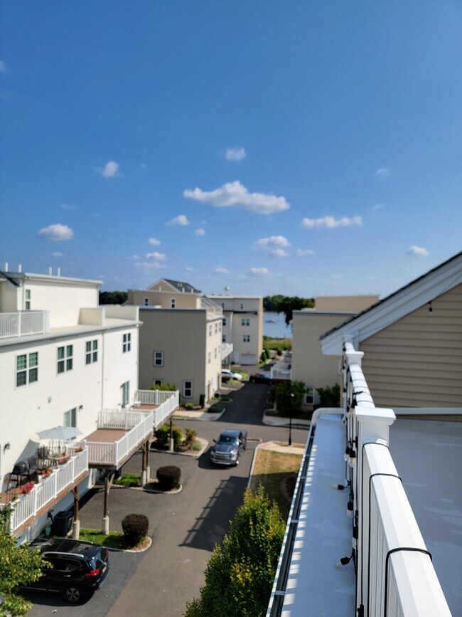 Building Photo - 121B Hagen Dr