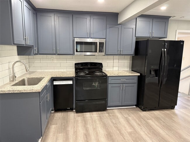 Building Photo - 2508 S Texas Ave