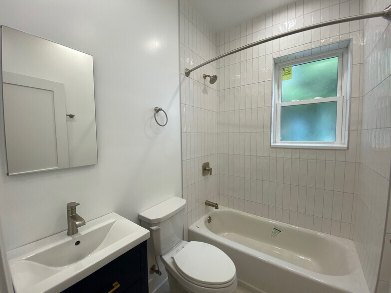 Building Photo - 1055 W Pratt Blvd