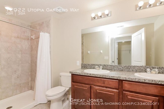 Building Photo - 12922 Utopia Gardens Way