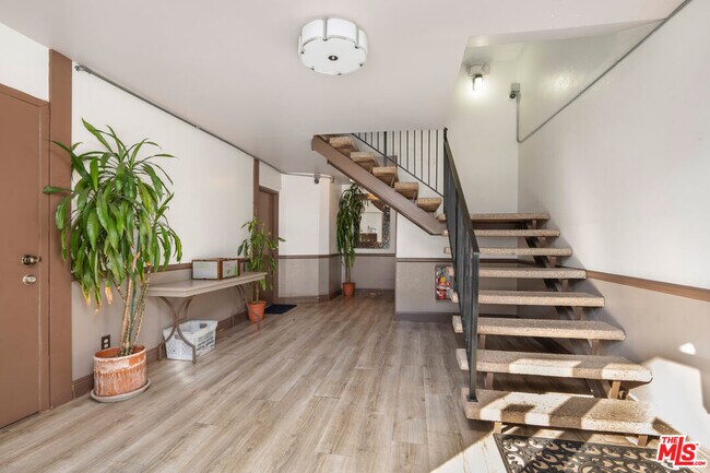 Building Photo - 953 4th St