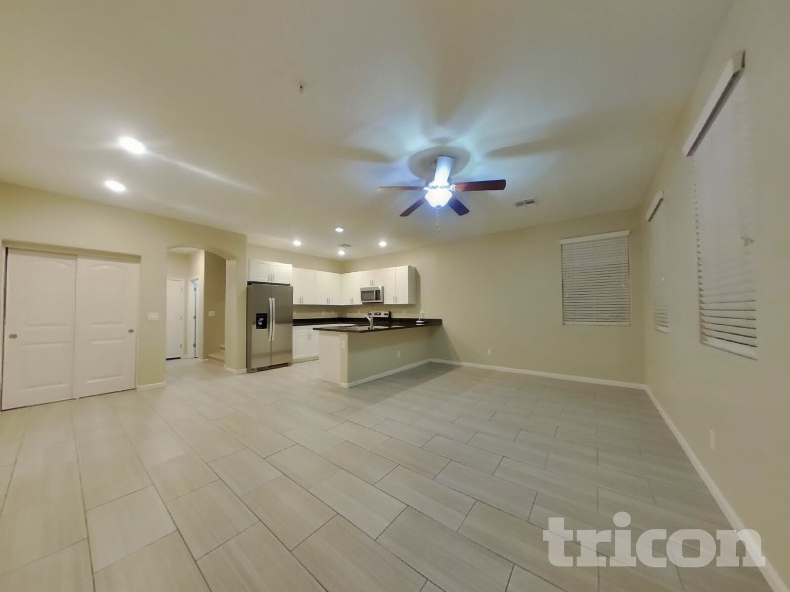 Building Photo - 12564 W Hummingbird Terrace