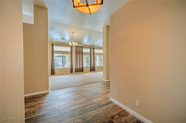 Building Photo - 921 San Bruno Ave