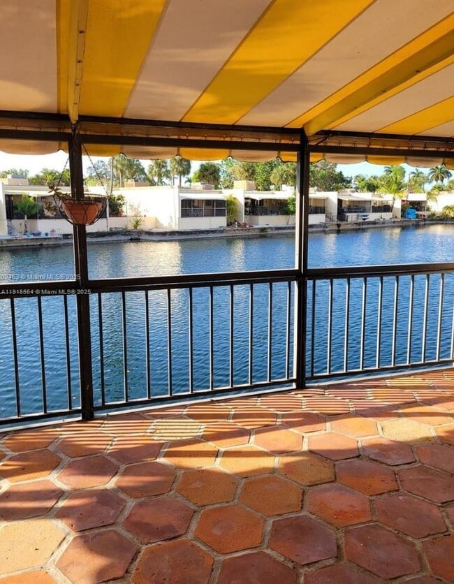 Primary Photo - 15504 Sharpecroft Dr