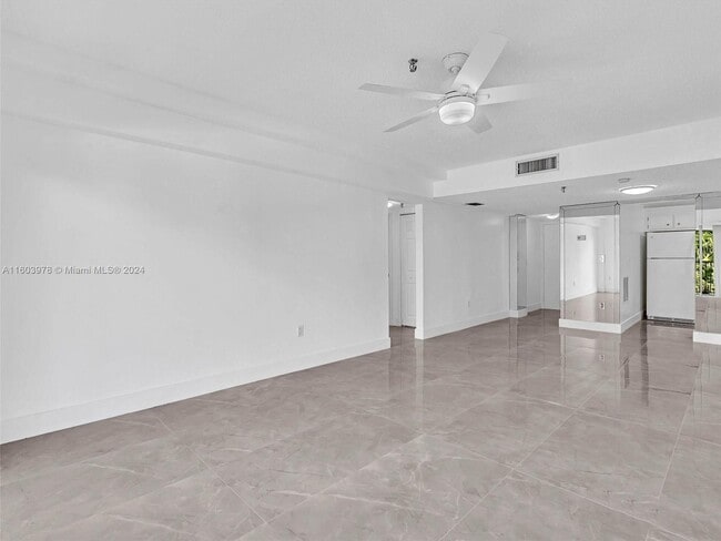 Building Photo - 250 181 Dr