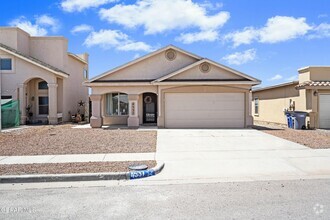 Building Photo - 4537 Hugo Reyes St